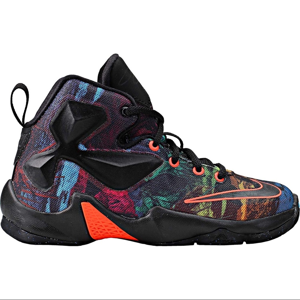 Nike Lebron James XIII “Akronite”